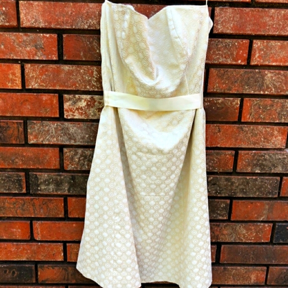 White House Black Market Dresses & Skirts - White House Black Market strapless cream dress